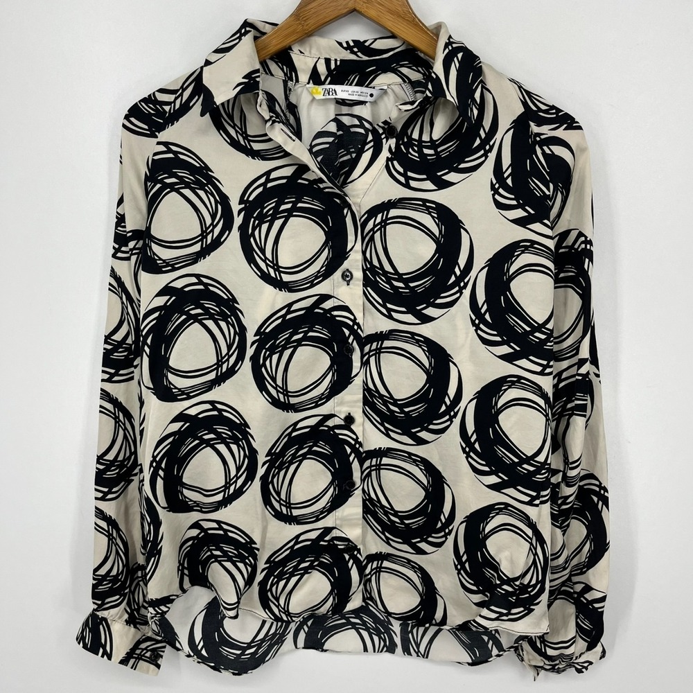 Zara Long Sleeve Button Shirt Women's XS Beige Geometric‎ Print Collared Viscose